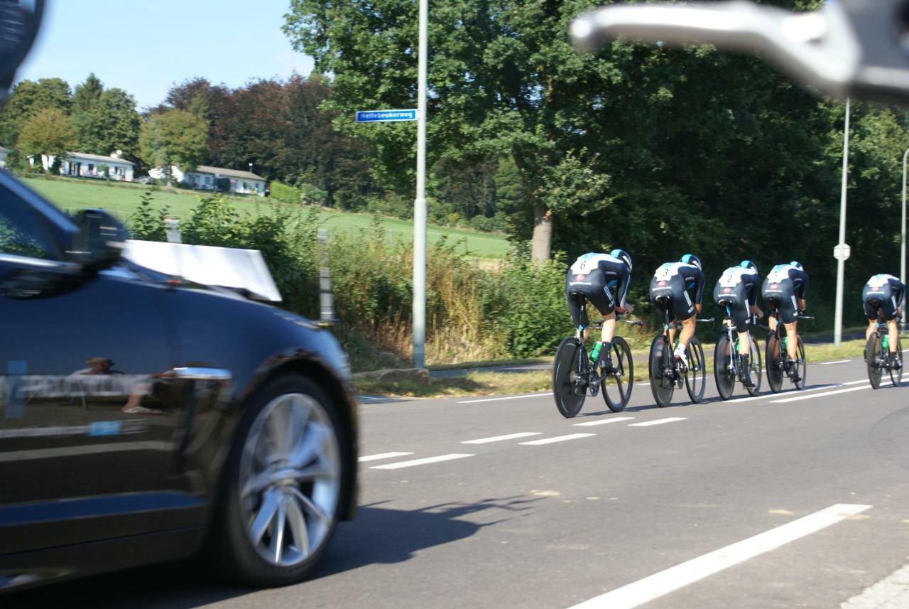Domein Hellebeuk Met Uitzicht! Valkenburg/Klimmen Luaran gambar